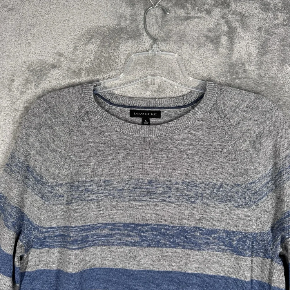 Banana Republic Gray Blue Stripe Crewneck Sweater Classic Preppy Casual Menswear